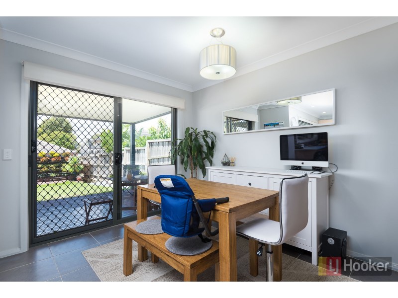 15 Hadlow Avenue, Glenfield NSW 2167
