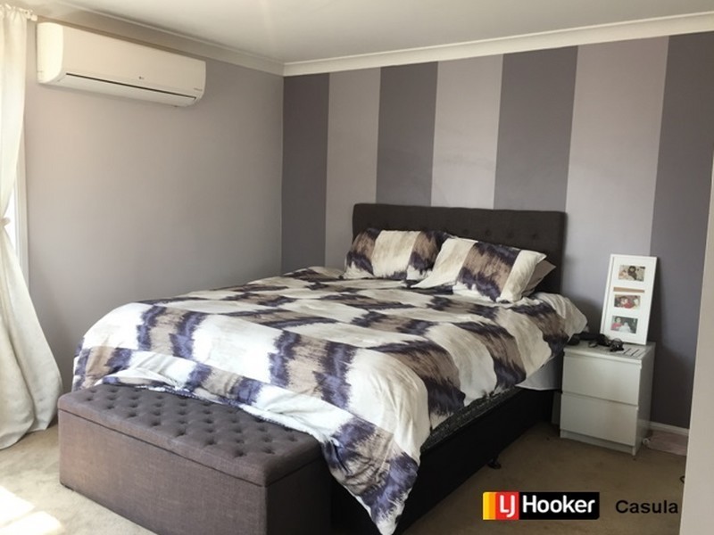 1 Foxgrove Avenue, Casula NSW 2170