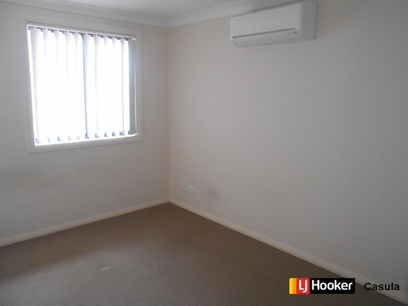 9 Graziers Way, Carnes Hill NSW 2171