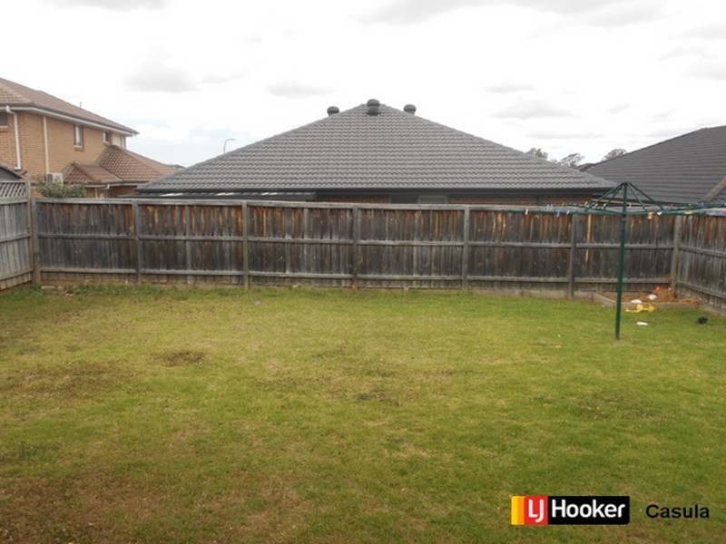 9 Graziers Way, Carnes Hill NSW 2171