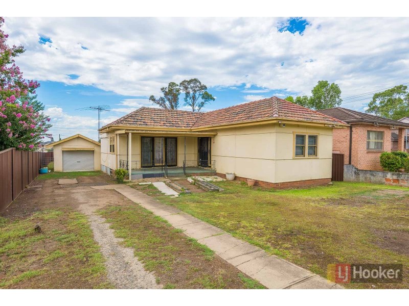 3 Blackwood Avenue, Casula NSW 2170