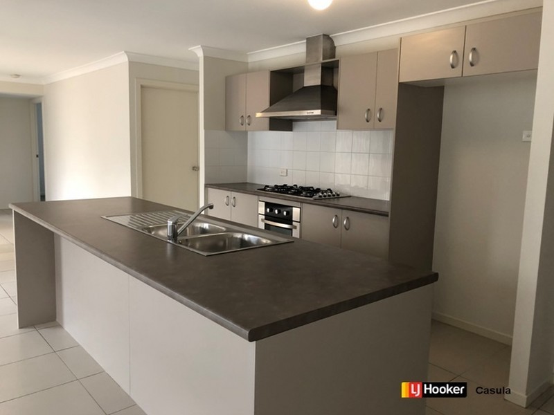 12 Gallina Drive, Spring Farm NSW 2570