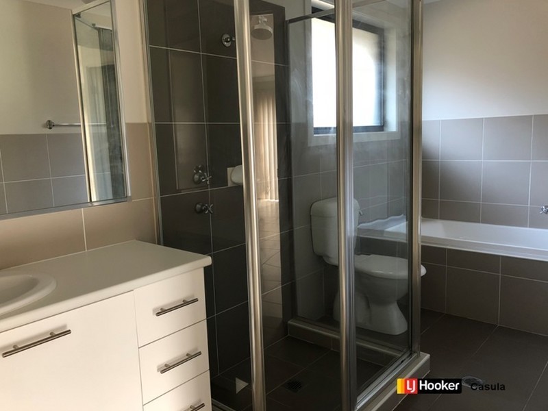12 Gallina Drive, Spring Farm NSW 2570