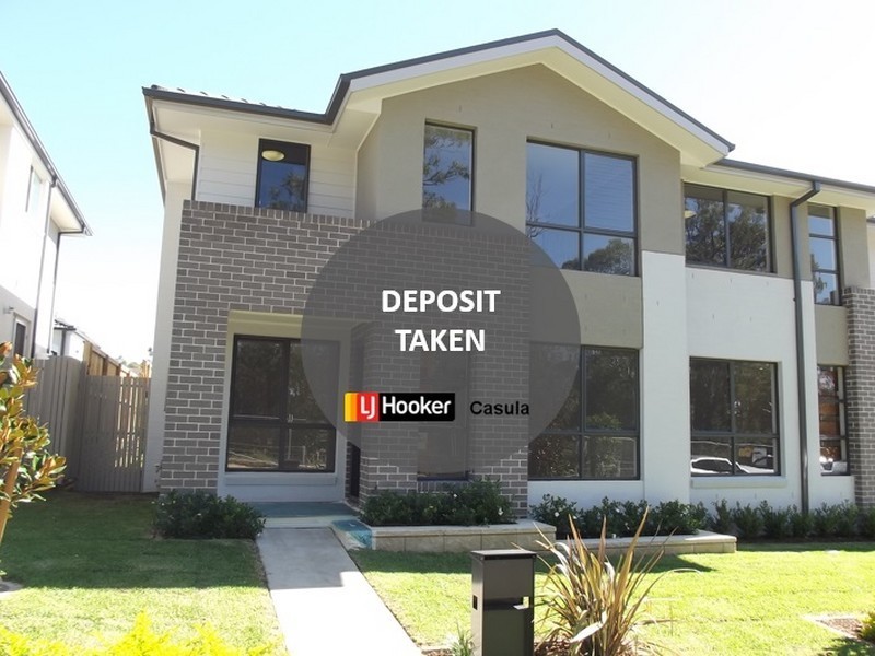 21 Three Bees Drive, Glenfield NSW 2167