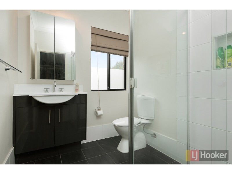 15B Canberra Avenue, Casula NSW 2170