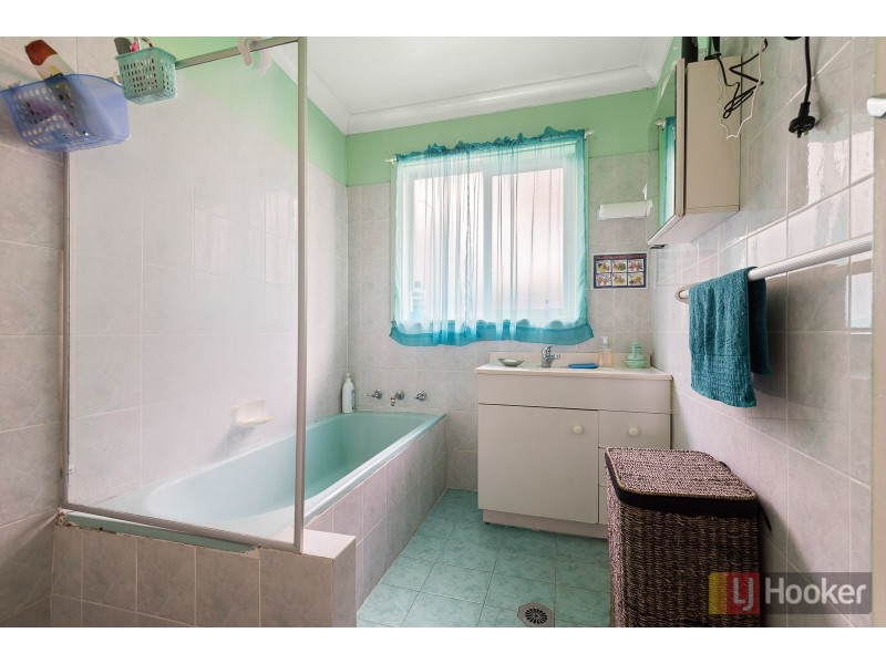 30 Lookout Drive, Mount Pritchard NSW 2170