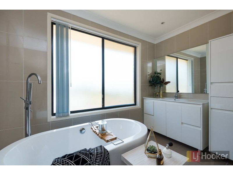 19 Mahogany Street, Prestons NSW 2170