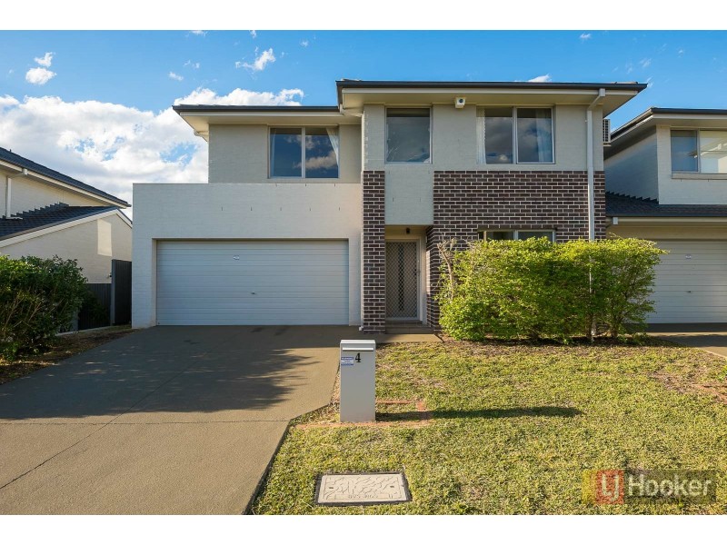 4 Sovereign Circuit, Glenfield NSW 2167