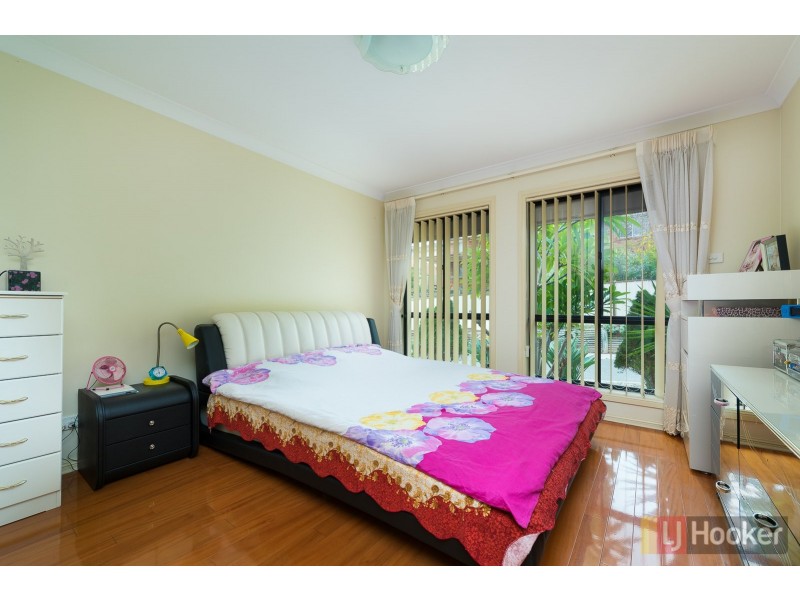 8/8 Boldrewood Avenue, Casula NSW 2170