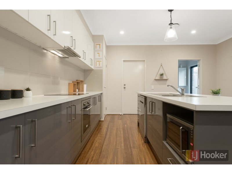 15B Canberra Avenue, Casula NSW 2170