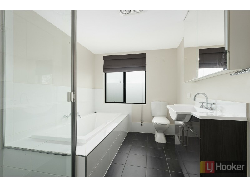 15B Canberra Avenue, Casula NSW 2170