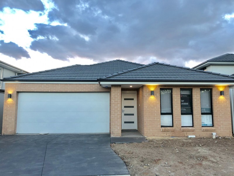 22 Commissioners Drive, Denham Court NSW 2565