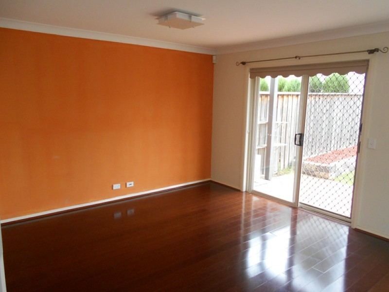 21 Hindostan Road, Glenfield NSW 2167