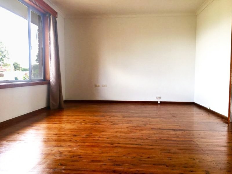 9 Hillcrest Avenue, Moorebank NSW 2170