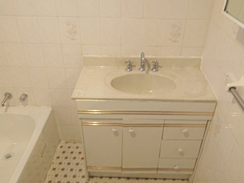 9 Hillcrest Avenue, Moorebank NSW 2170