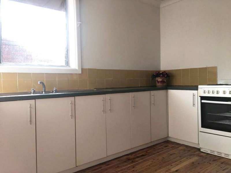 9 Hillcrest Avenue, Moorebank NSW 2170