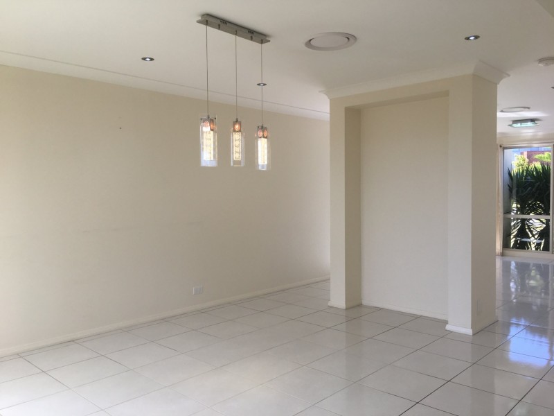 29 Grenada Road, Glenfield NSW 2167