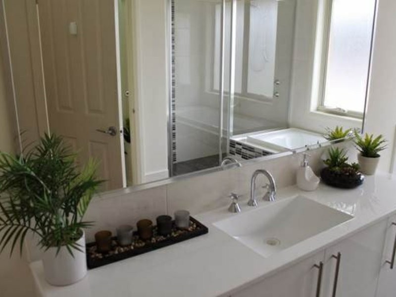 29 Grenada Road, Glenfield NSW 2167