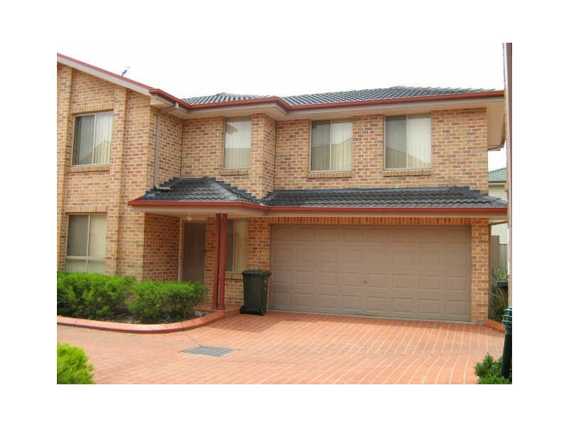 16/14 PINE ROAD, Casula NSW 2170