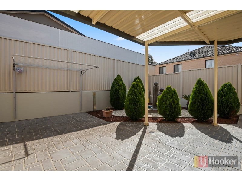 27 Wainewright Avenue, West Hoxton NSW 2171