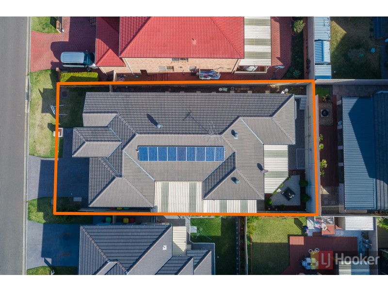 27 Wainewright Avenue, West Hoxton NSW 2171