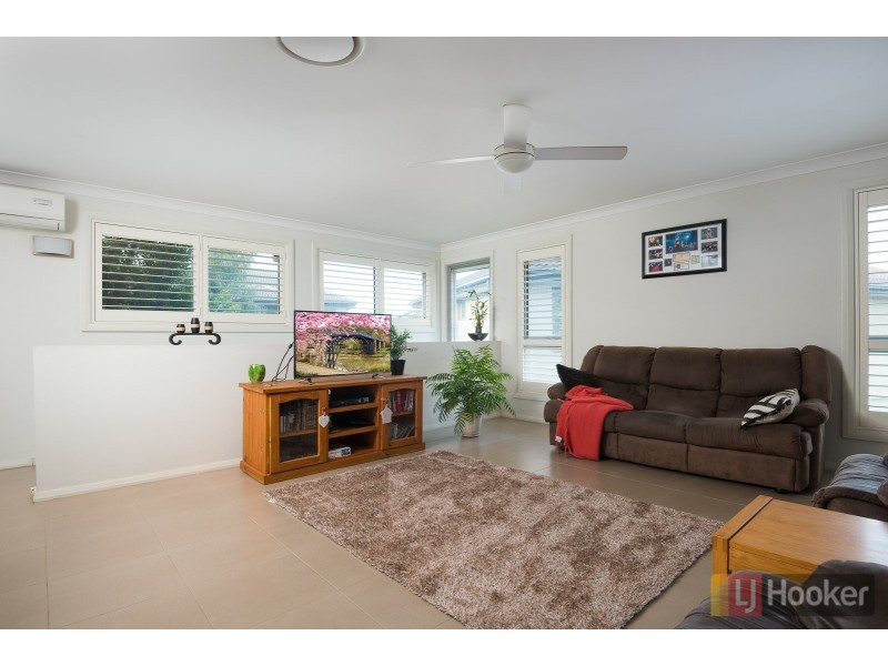 11 Bellona Terrace, Glenfield NSW 2167