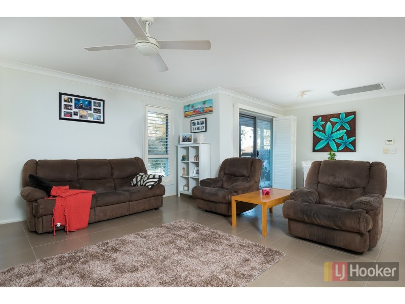 11 Bellona Terrace, Glenfield NSW 2167