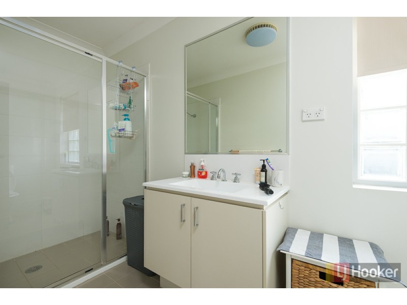 11 Bellona Terrace, Glenfield NSW 2167