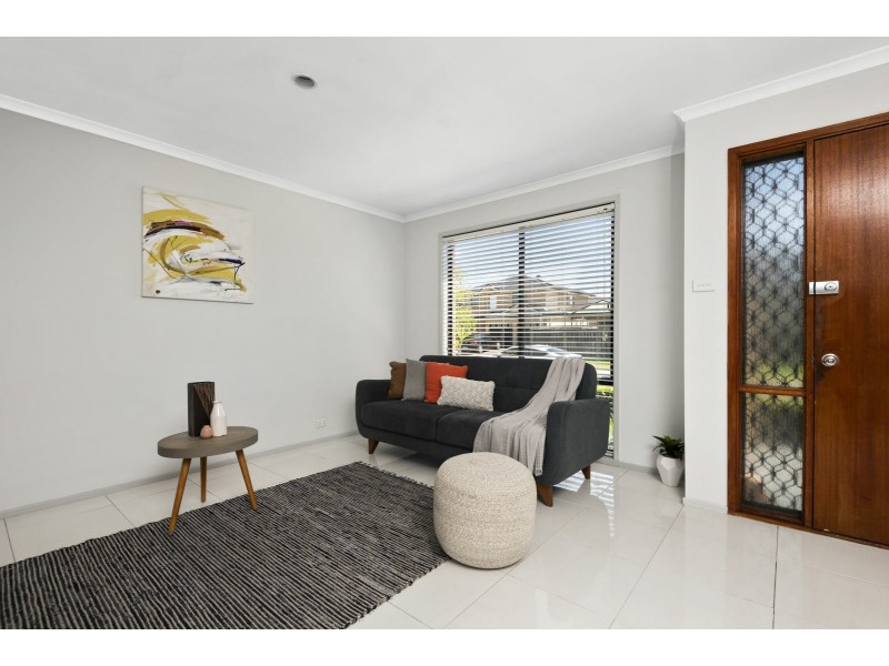 11 Moy Close, Prestons NSW 2170
