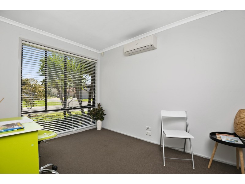 11 Moy Close, Prestons NSW 2170