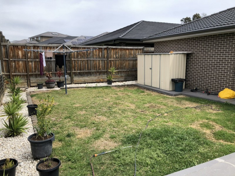 147 Middleton Drive, Middleton Grange NSW 2171