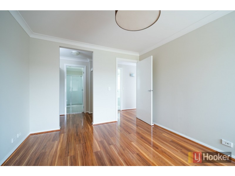 57 Sovereign Circuit, Glenfield NSW 2167