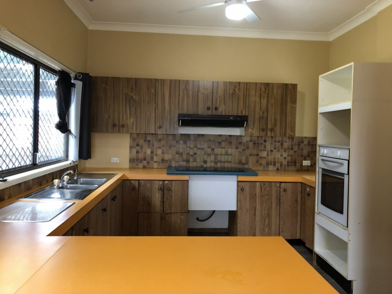 14 Cedar Road, Prestons NSW 2170