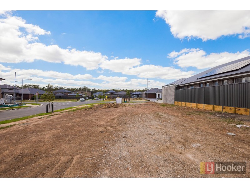 49 Fanflower Avenue, Denham Court NSW 2565