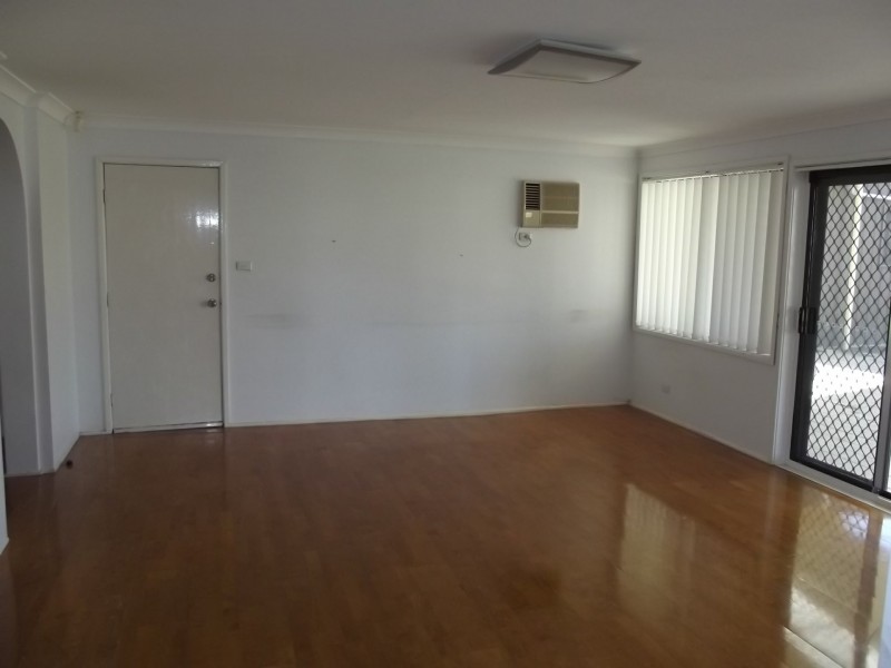 10 Flemington Close, Casula NSW 2170