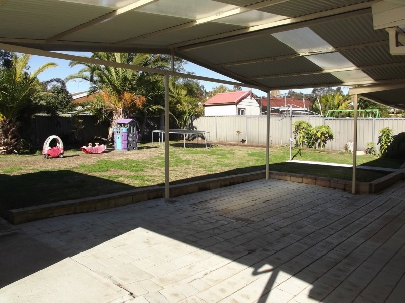 10 Flemington Close, Casula NSW 2170