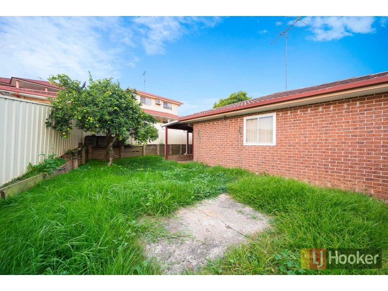 20 Glenella Way, Minto NSW 2566