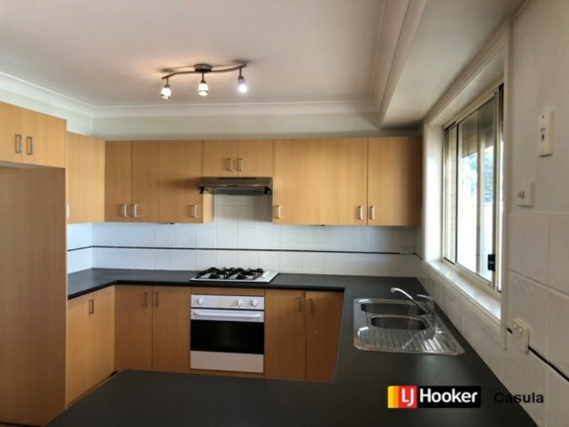 60 Harraden Drive, West Hoxton NSW 2171