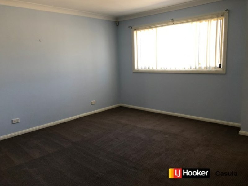 60 Harraden Drive, West Hoxton NSW 2171