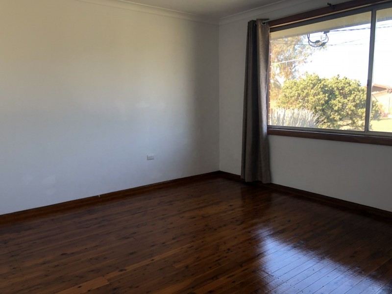 9 Hillcrest Avenue, Moorebank NSW 2170