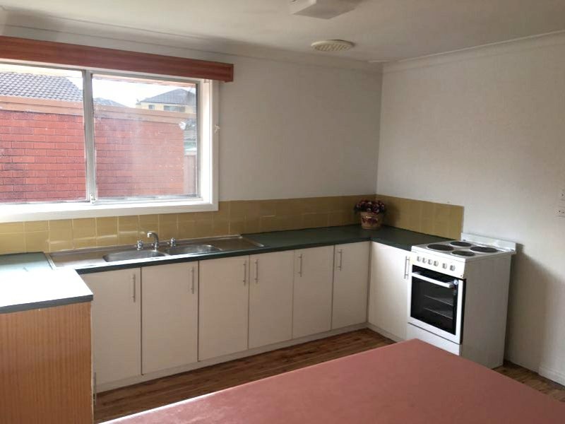 9 Hillcrest Avenue, Moorebank NSW 2170