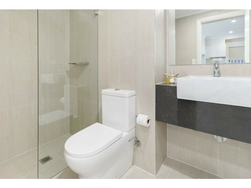 10/10 Old Glenfield Road, Casula NSW 2170