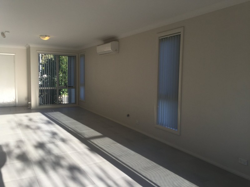 19 Brothers Lane, Glenfield NSW 2167