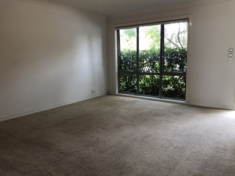 105 Atlantic Boulevard, Glenfield NSW 2167