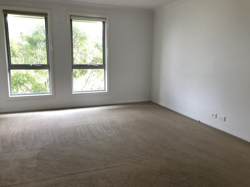 105 Atlantic Boulevard, Glenfield NSW 2167