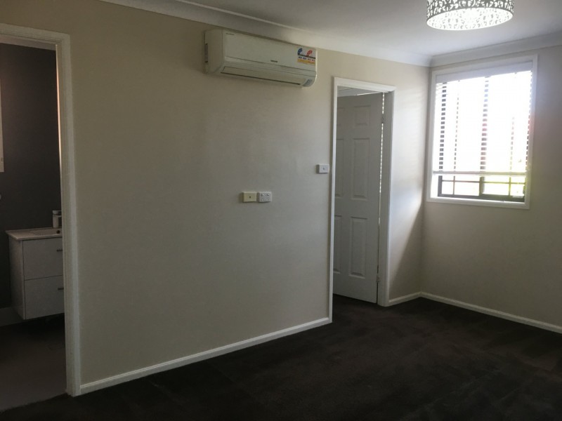 2A Streeton Place, Casula NSW 2170