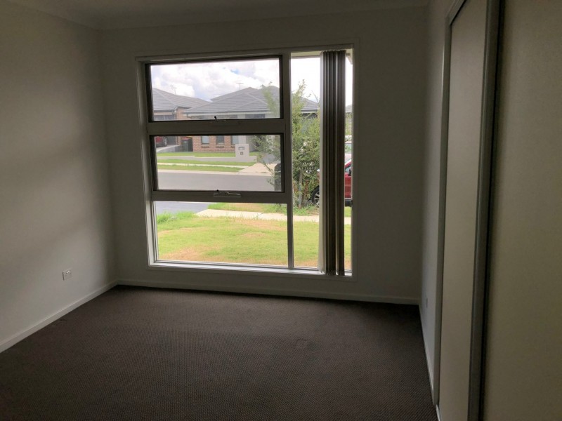 18 Glycine Street, Denham Court NSW 2565