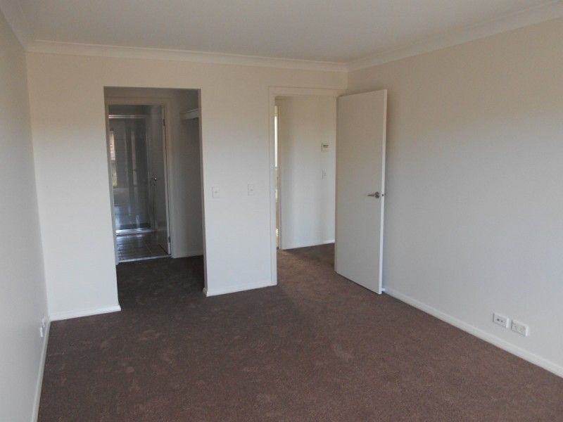 77 Hemsworth Avenue, Middleton Grange NSW 2171