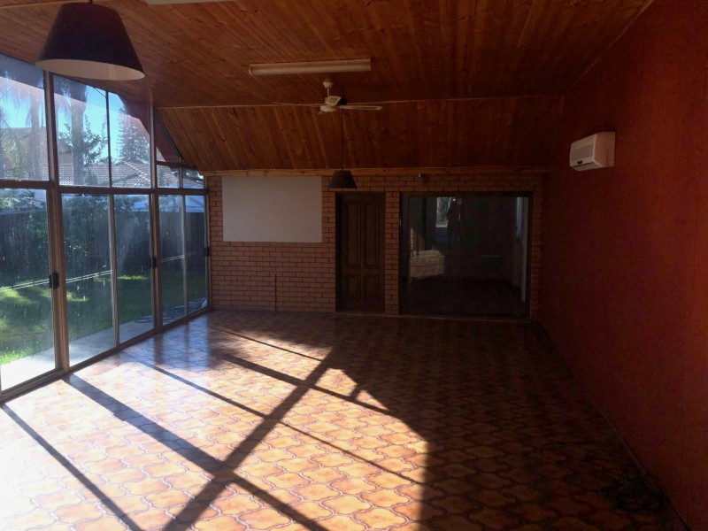 9 De Meyrick Avenue, Casula NSW 2170