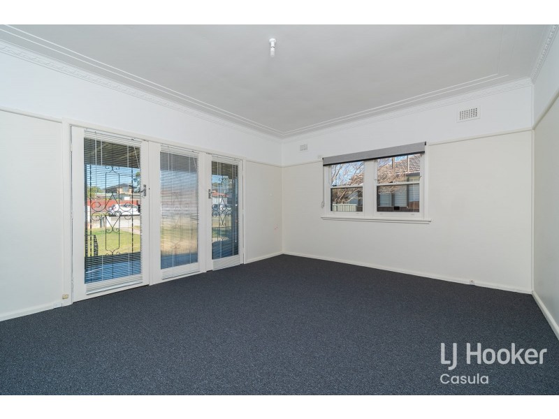 3 Blackwood Avenue, Casula NSW 2170